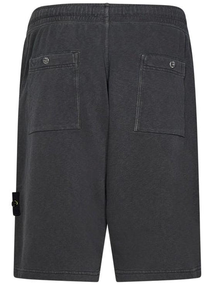 Short pants