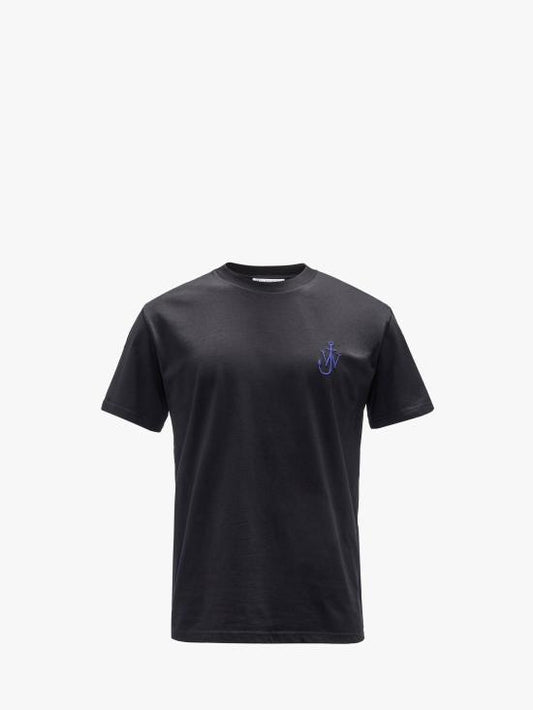 Short -sleeved t -shirt