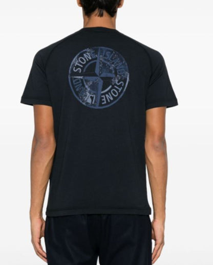 Short -sleeved t -shirt
