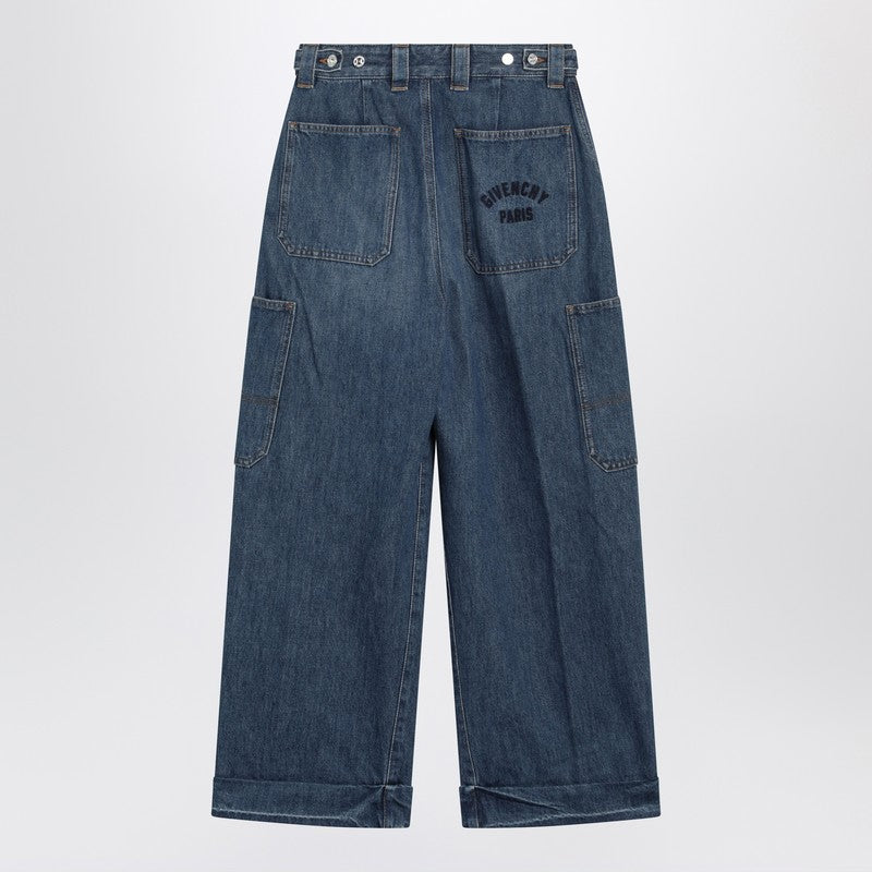 Cropped Cocoon cargo jeans in medium blue