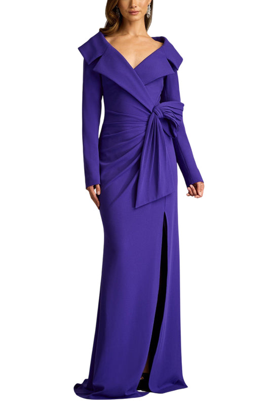 BOLEYN PORTRAIT COLLAR GOWN