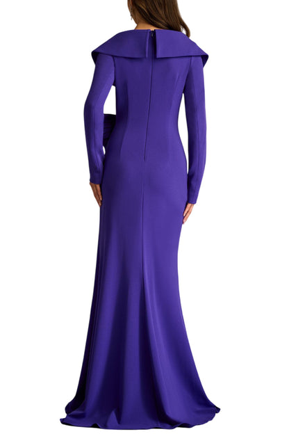BOLEYN PORTRAIT COLLAR GOWN