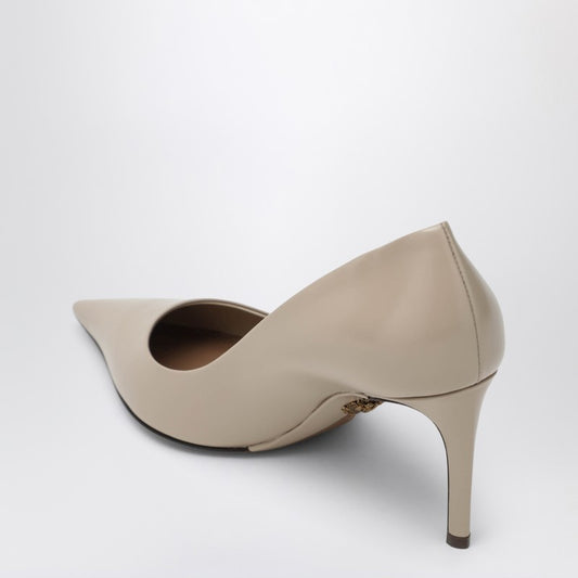 Beige calfskin décolleté devotion