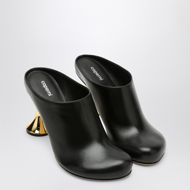Orchestra Closed Mule Heel In Black Leather