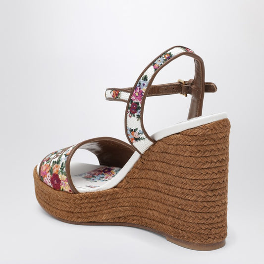 Wedge sandals with logo embroidery