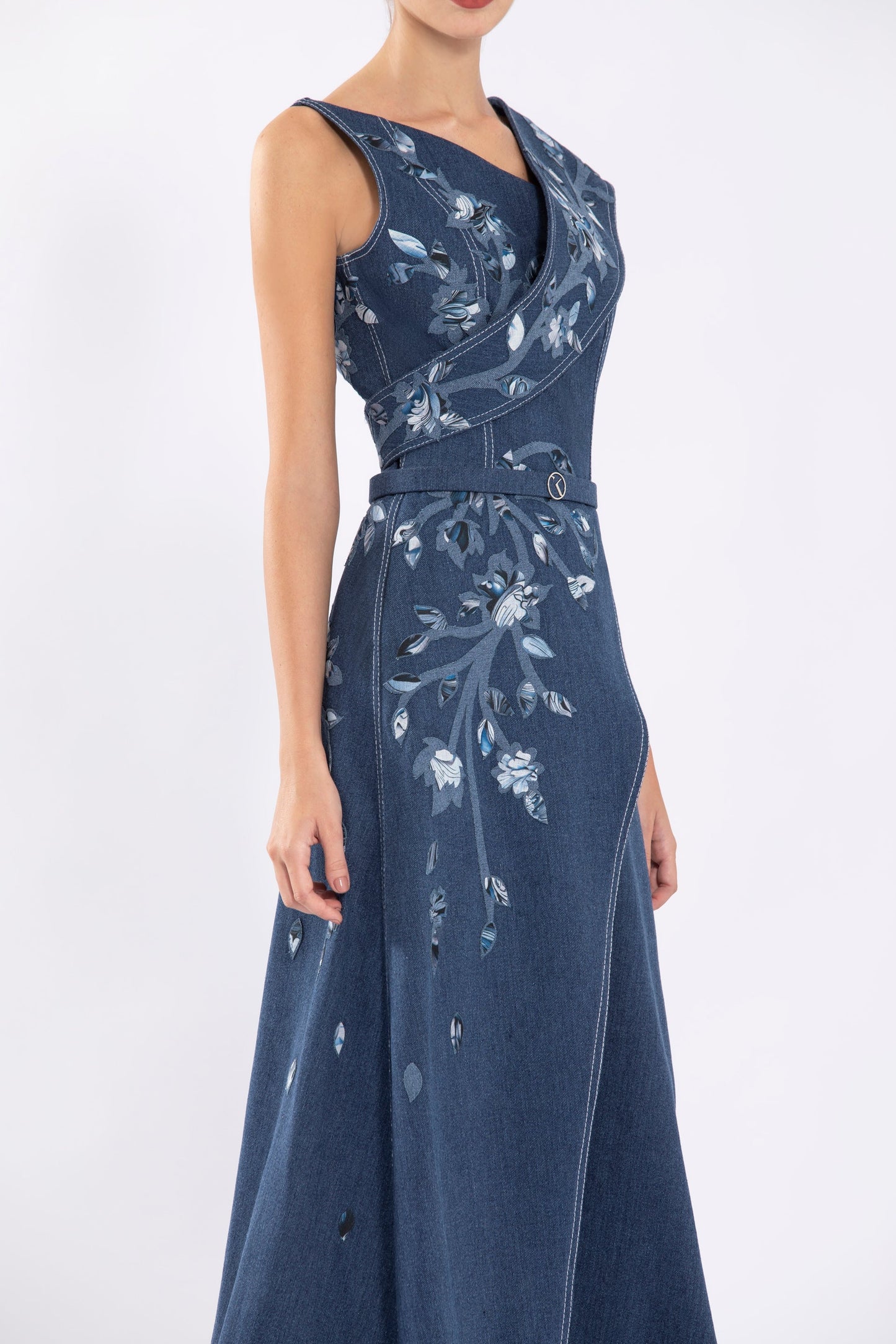denim-dress-with-printed-embroidery-rtwss24-4