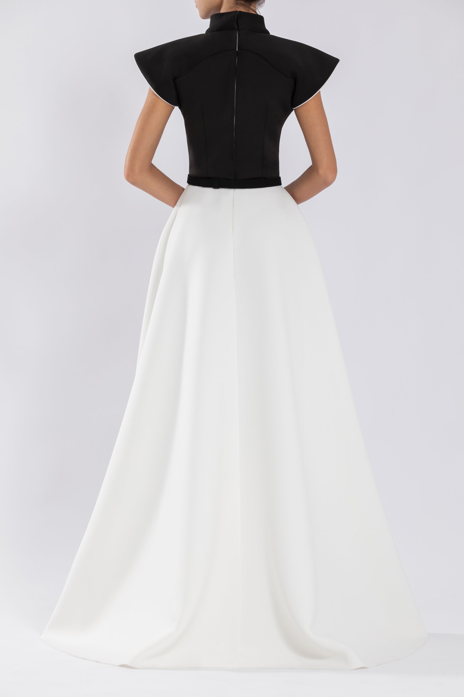 neoprene-dress-with-wide-shoulders-rtwss24-4