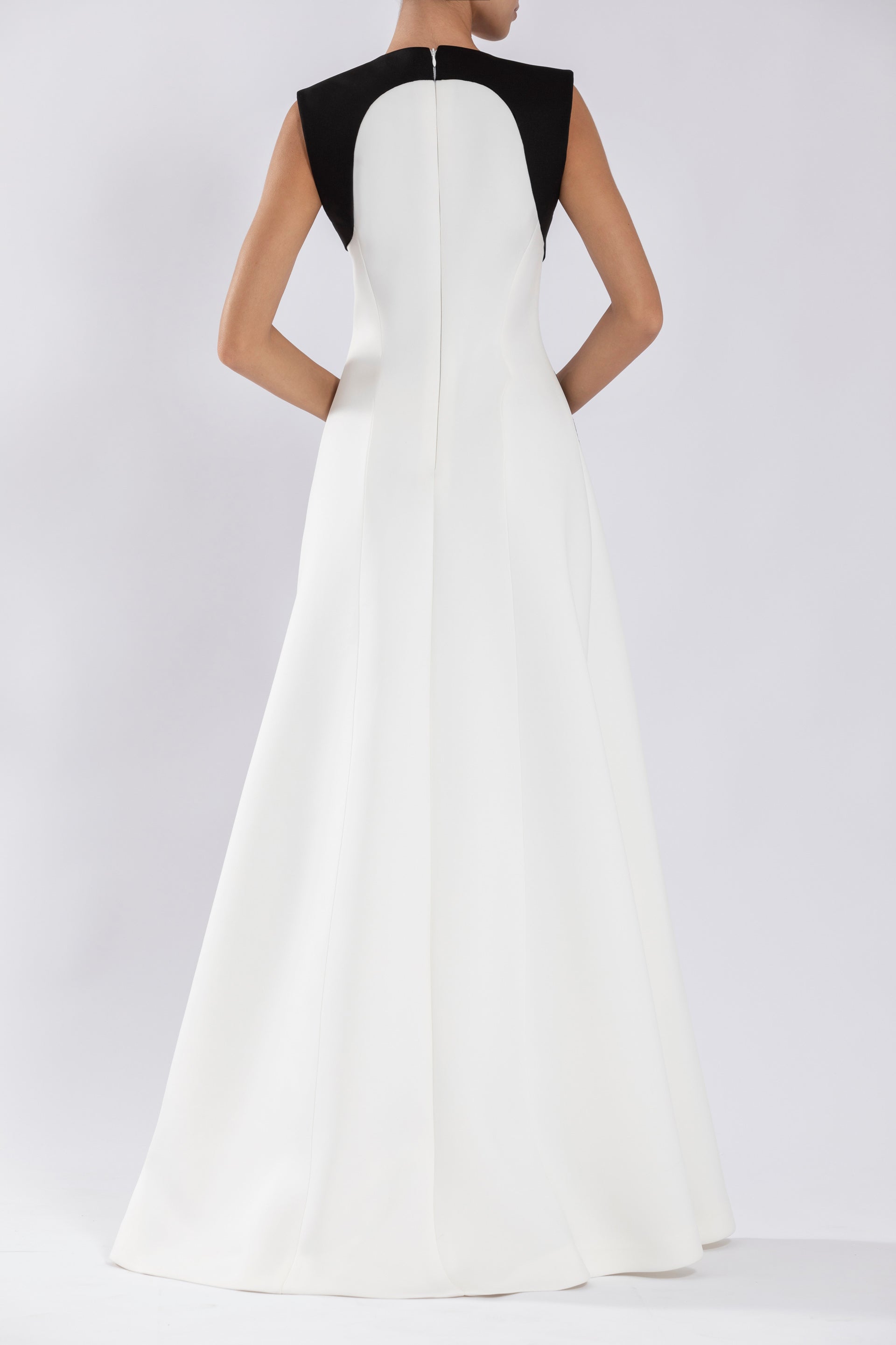 neoprene-dress-with-abstract-contrast-cuts-rtwss24-4