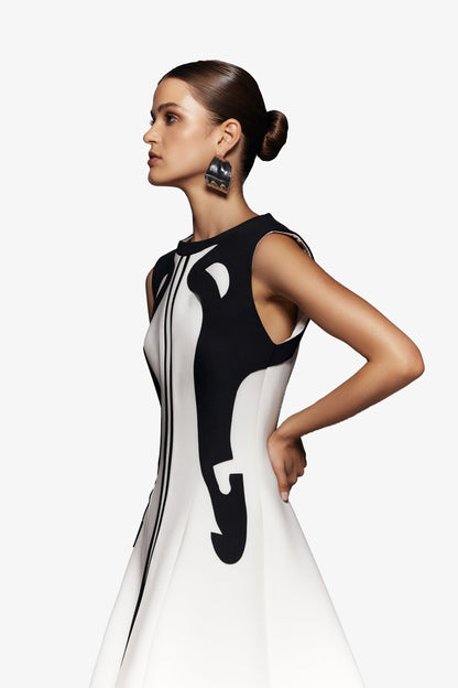 neoprene-dress-with-abstract-contrast-cuts-rtwss24-1