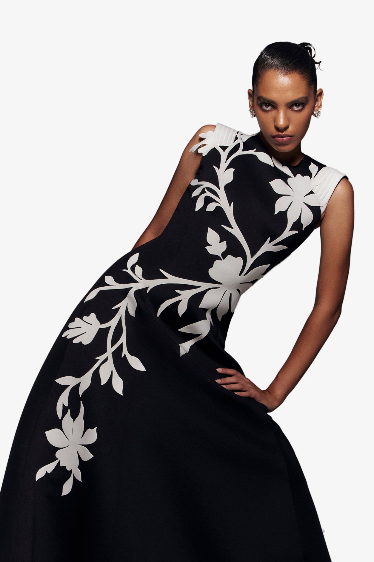neoprene-dress-with-floral--embroidery-rtwss24-1