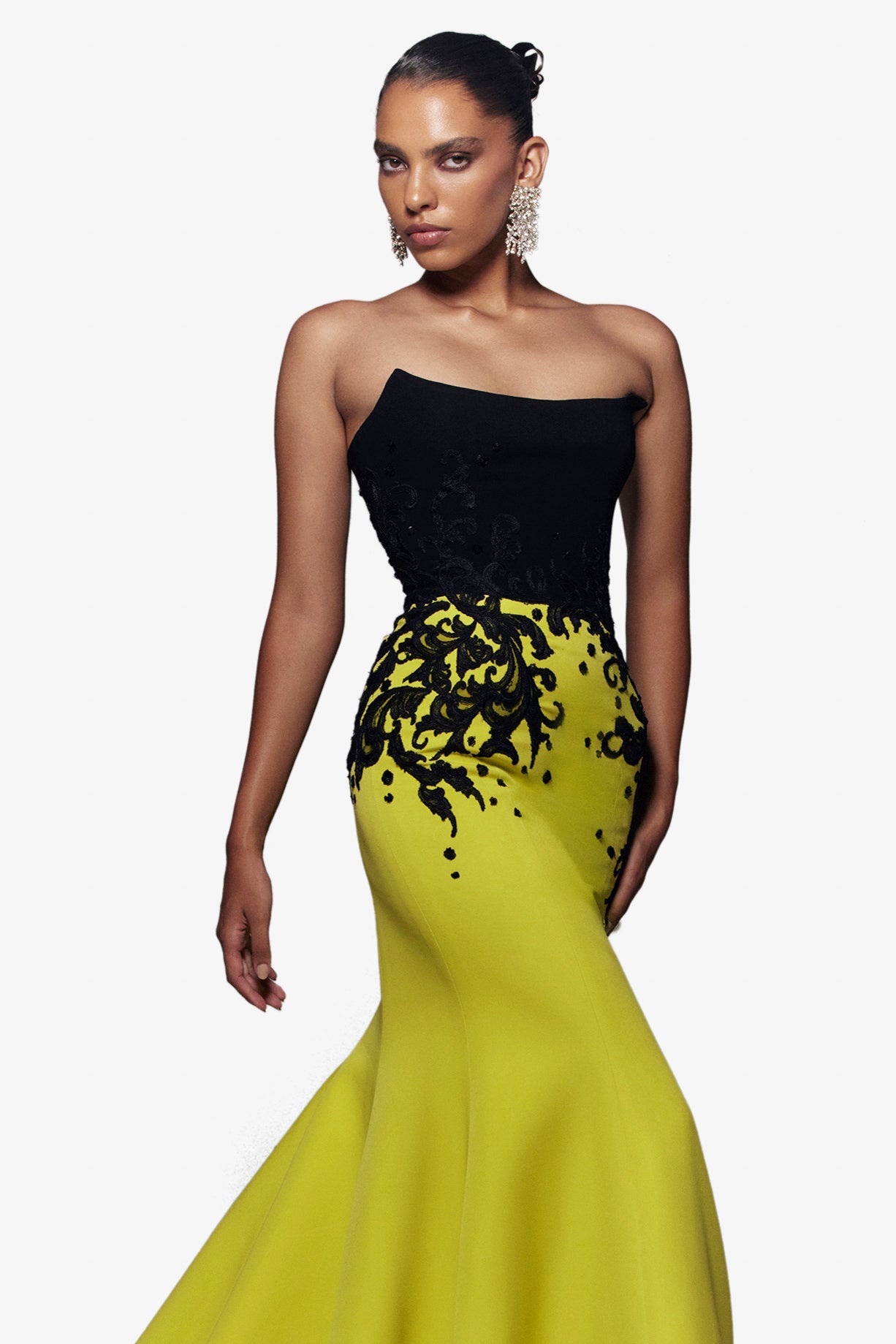 crepe-mermaid-dress-with-embroidery-rtwss24-1