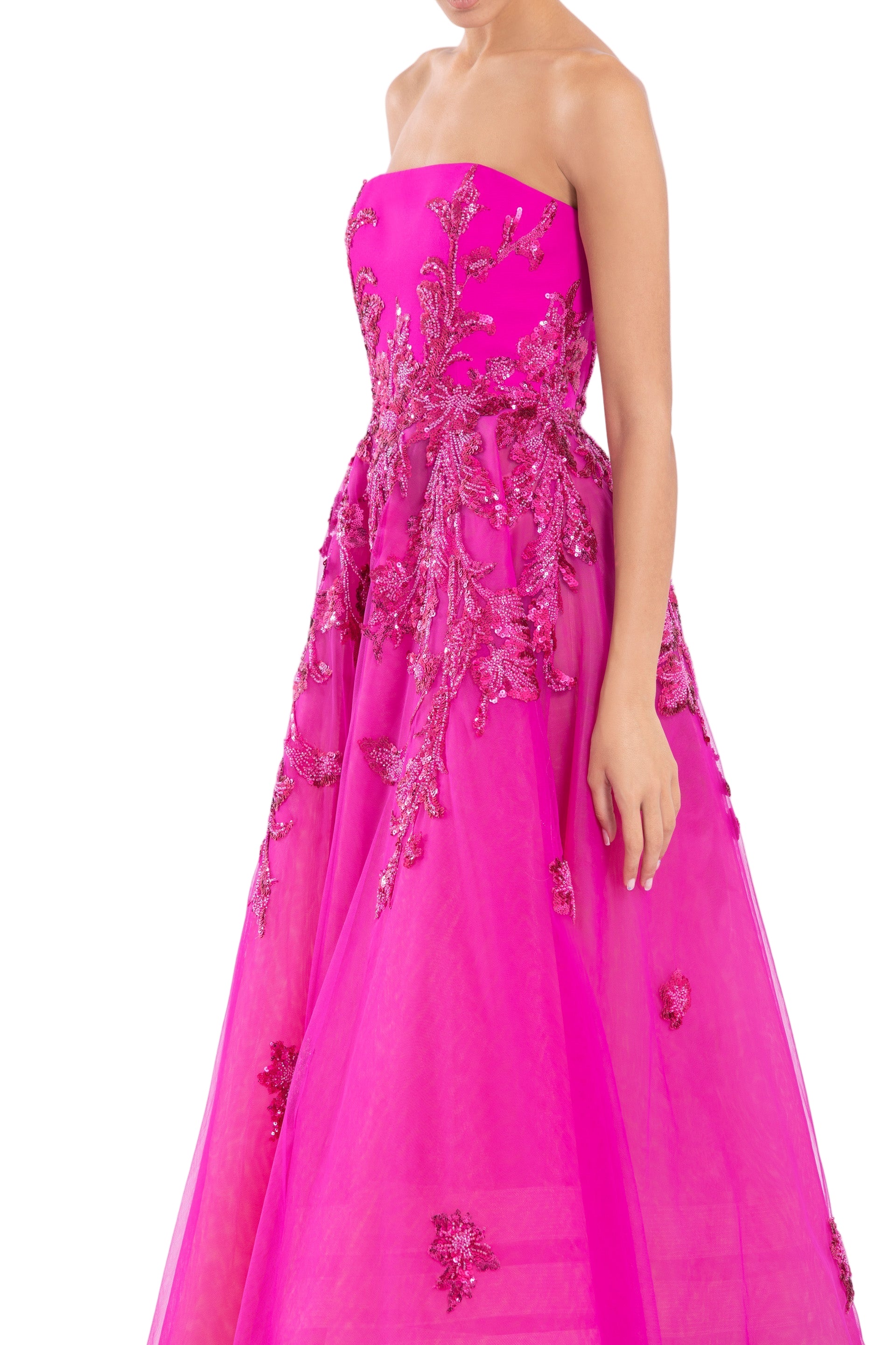 tulle-beaded-dress-with-a-crepe-strapless-top-rtwss24-5
