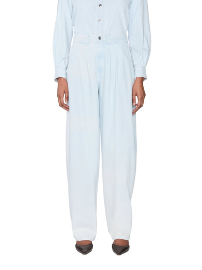 THE TAPERED JEAN