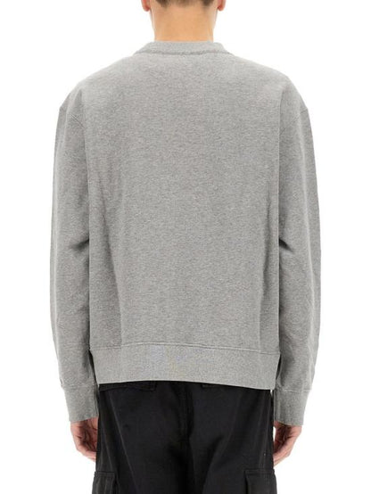 Long -sleeved t -shirt