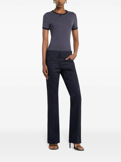 Short -sleeved t -shirt