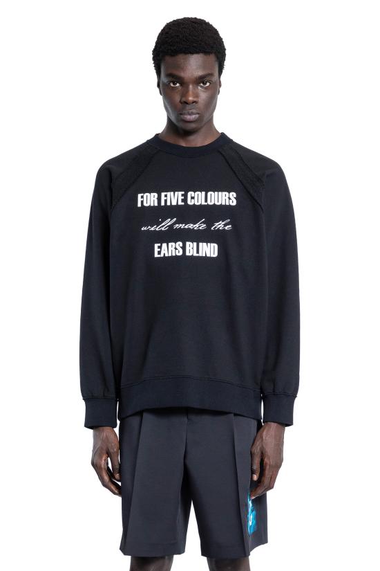 Long -sleeved t -shirt