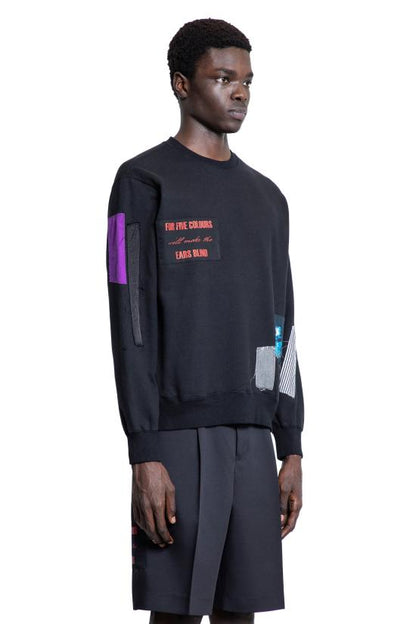 Long -sleeved t -shirt