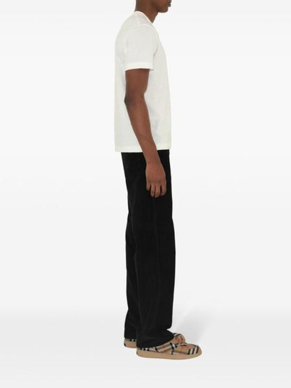 Short -sleeved t -shirt