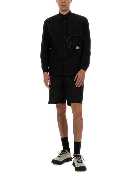 قميص بأكمام طويلة