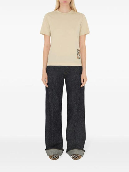 Short -sleeved t -shirt