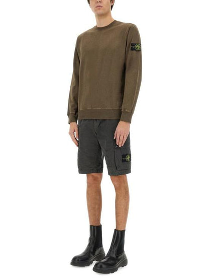 Long -sleeved t -shirt