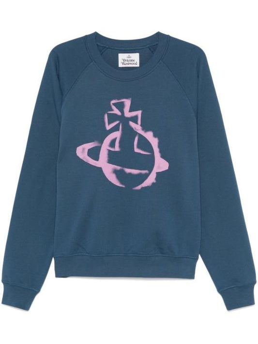Long-sleeved t-shirt