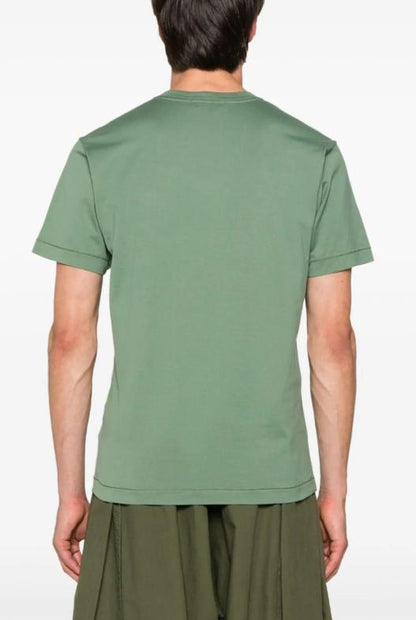 Short -sleeved t -shirt