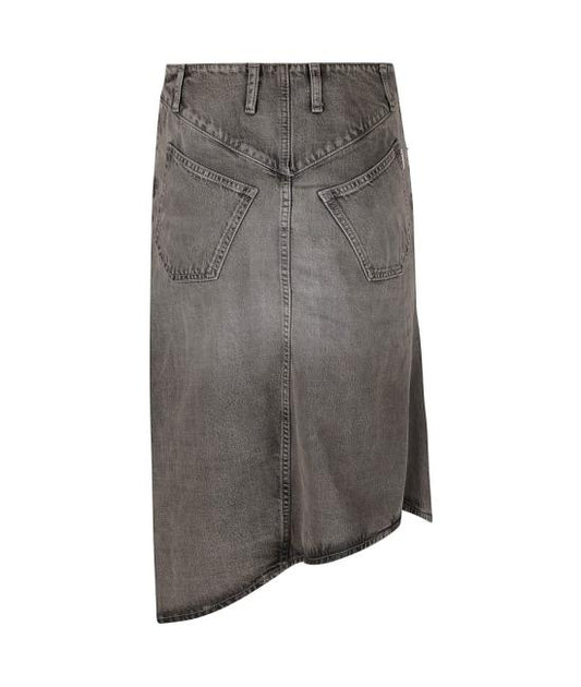 Short skirt