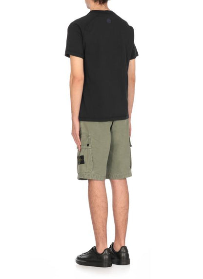 Short -sleeved t -shirt