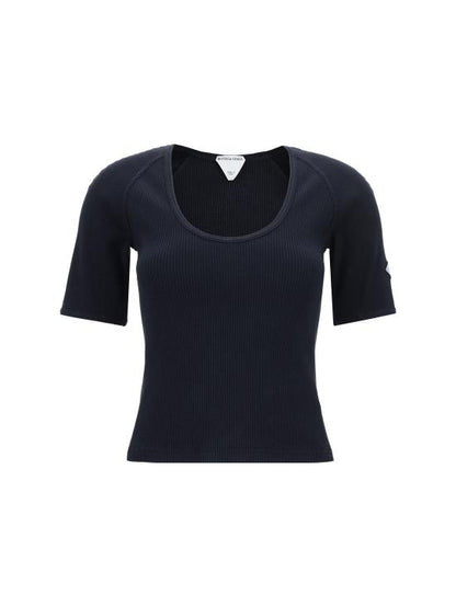 Short -sleeved t -shirt