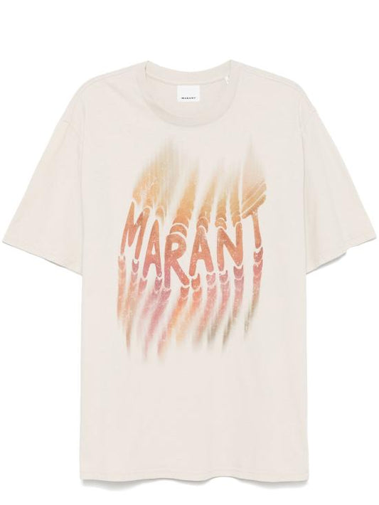 Short -sleeved t -shirt