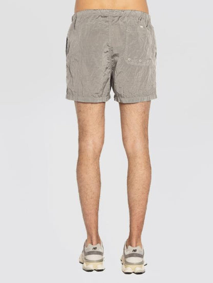 Short pants