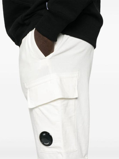 Short pants