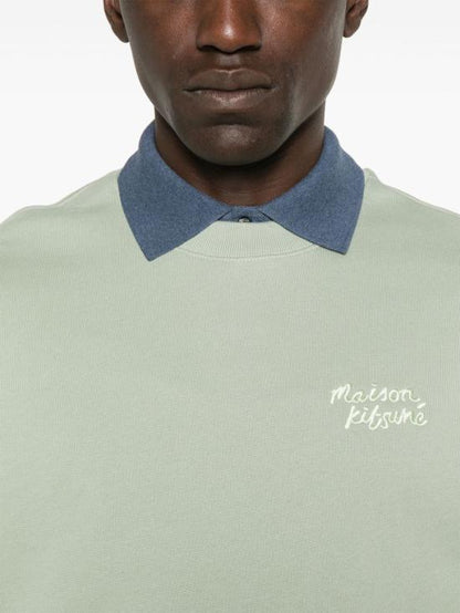 Long -sleeved t -shirt