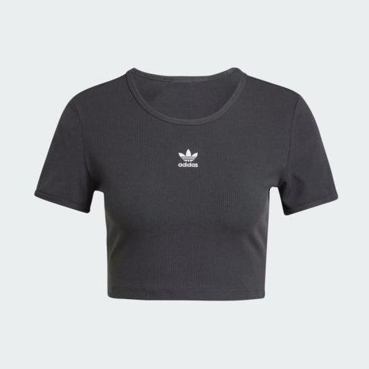 Short -sleeved t -shirt
