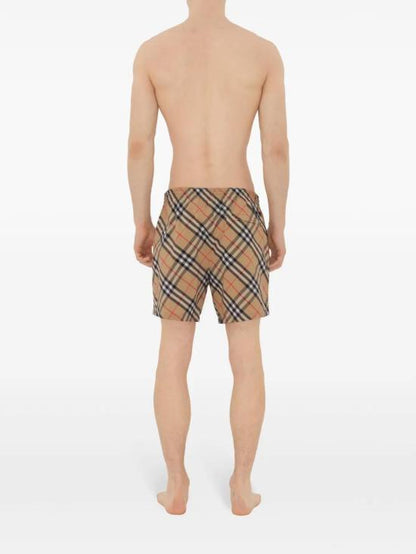 Short pants