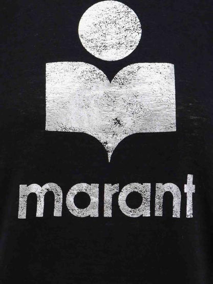 Short -sleeved t -shirt