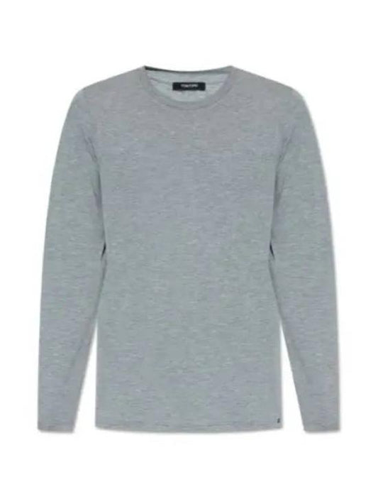 Long -sleeved t -shirt