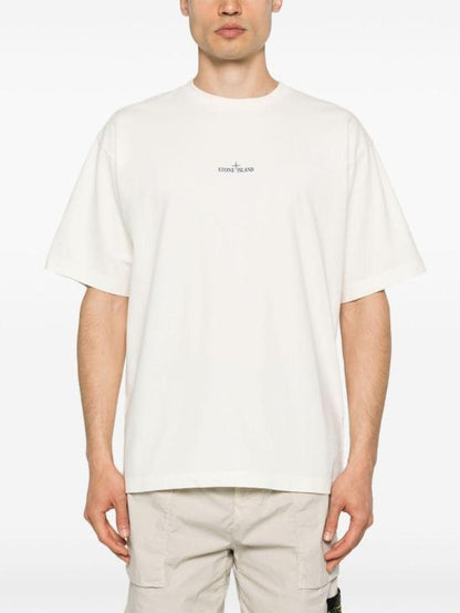 Short -sleeved t -shirt