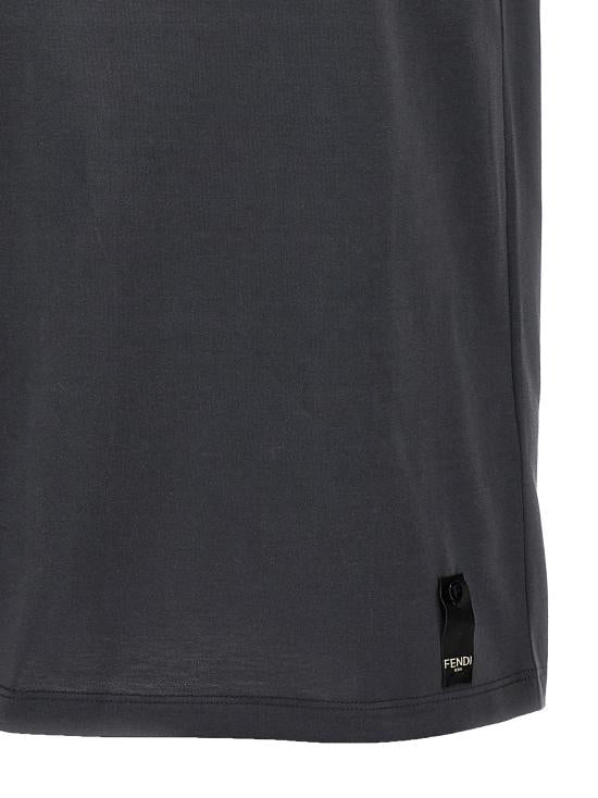 Short -sleeved t -shirt