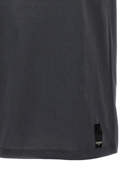Short -sleeved t -shirt