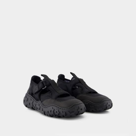 Sandal