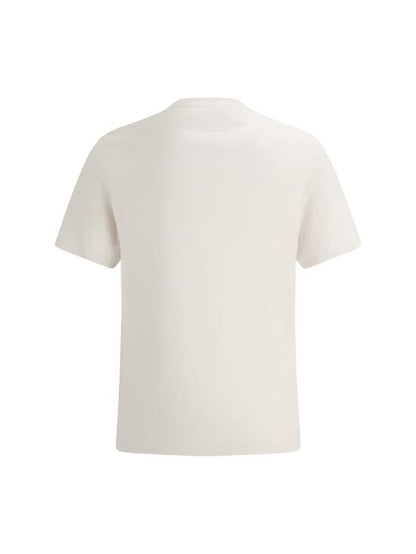 Short -sleeved t -shirt