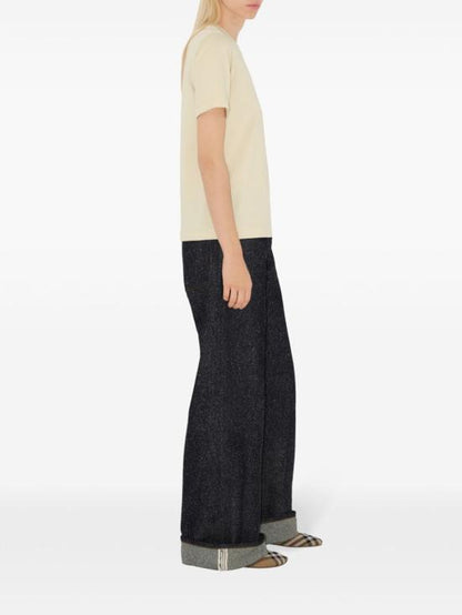 Short -sleeved t -shirt
