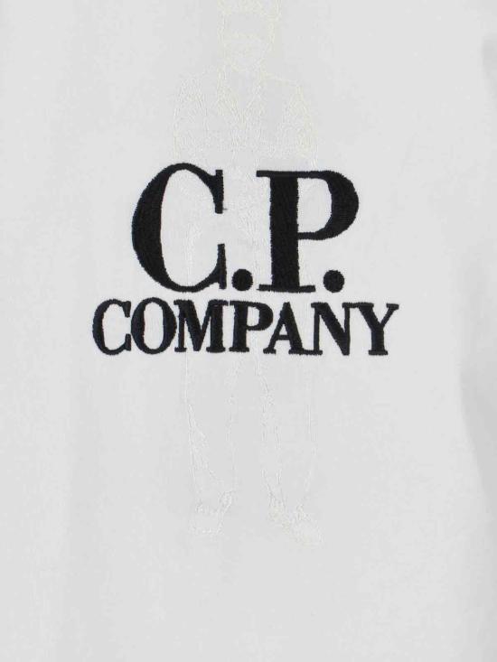 Short -sleeved t -shirt