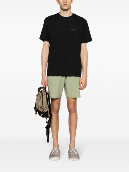 Short -sleeved t -shirt