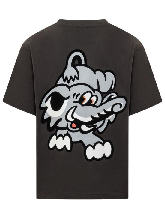 Short -sleeved t -shirt