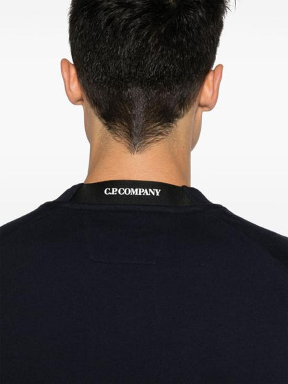 Long -sleeved t -shirt