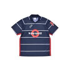 Short -sleeved t -shirt
