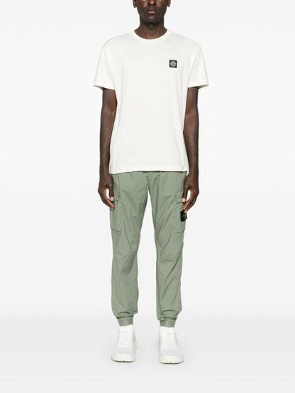 Short -sleeved t -shirt